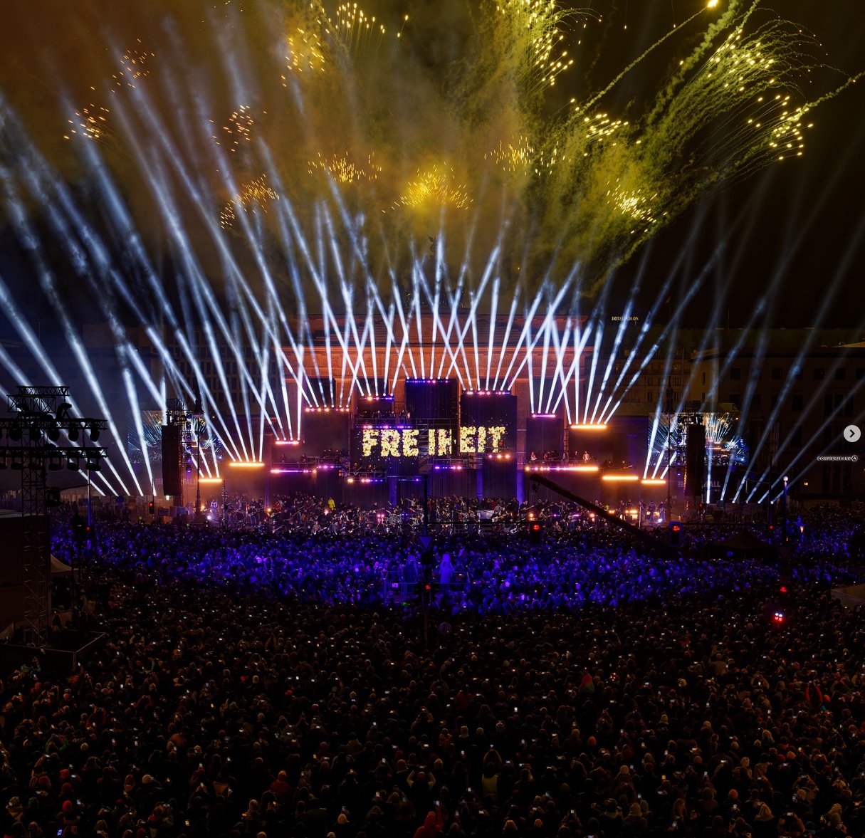 35 Jahre Mauerfall — Fest für Freiheit Feuerwerk